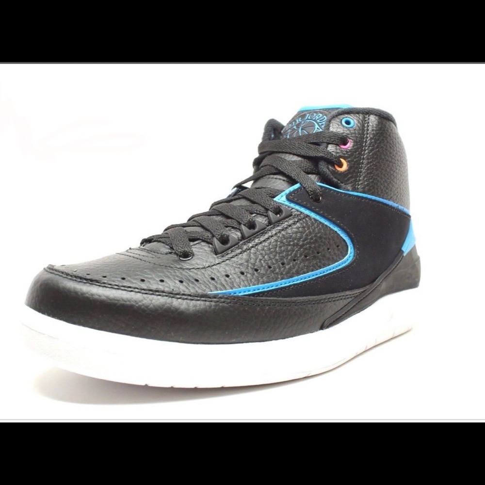 Jordan 2 “Radio Raheem” size 8